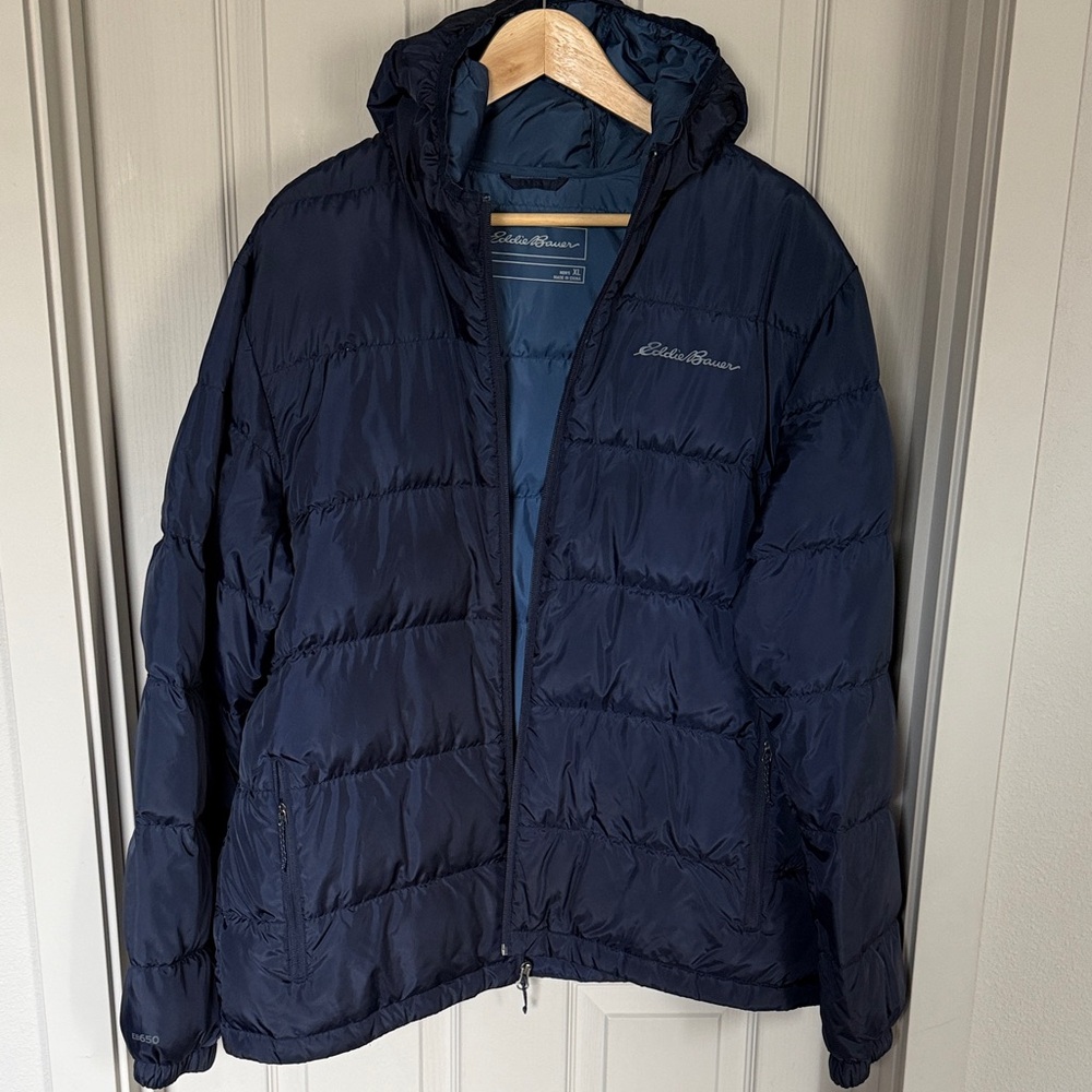 Eddie Bauer Men's Dark Blue Puffer Jacket